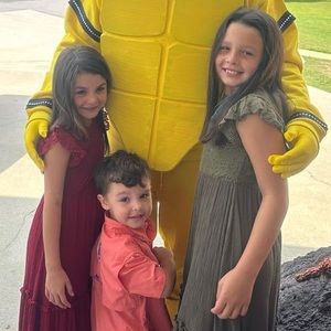 Meet your Posher, Becky